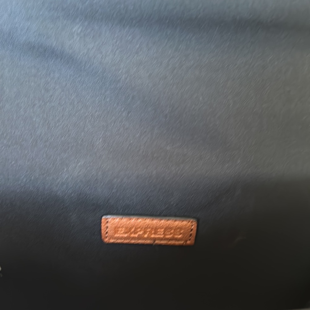 Express - Picture 7 of 9